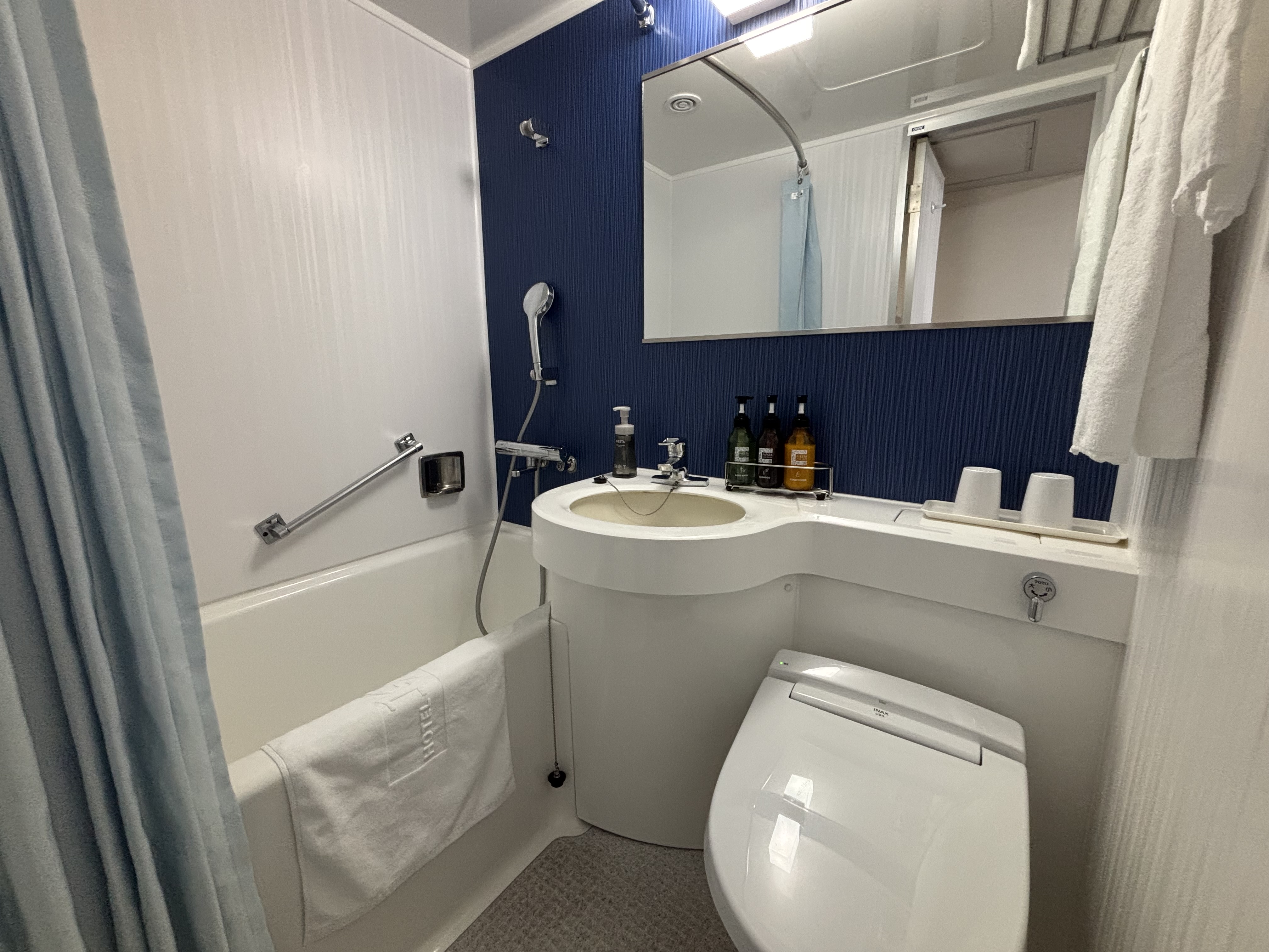 既存のユニットバスを再生することで費用や工期を抑えた改装をご提案させていただきました。